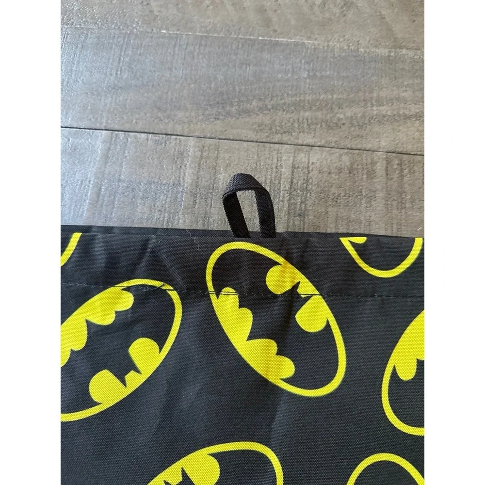 NWOT BATMAN Logo Pattern 17